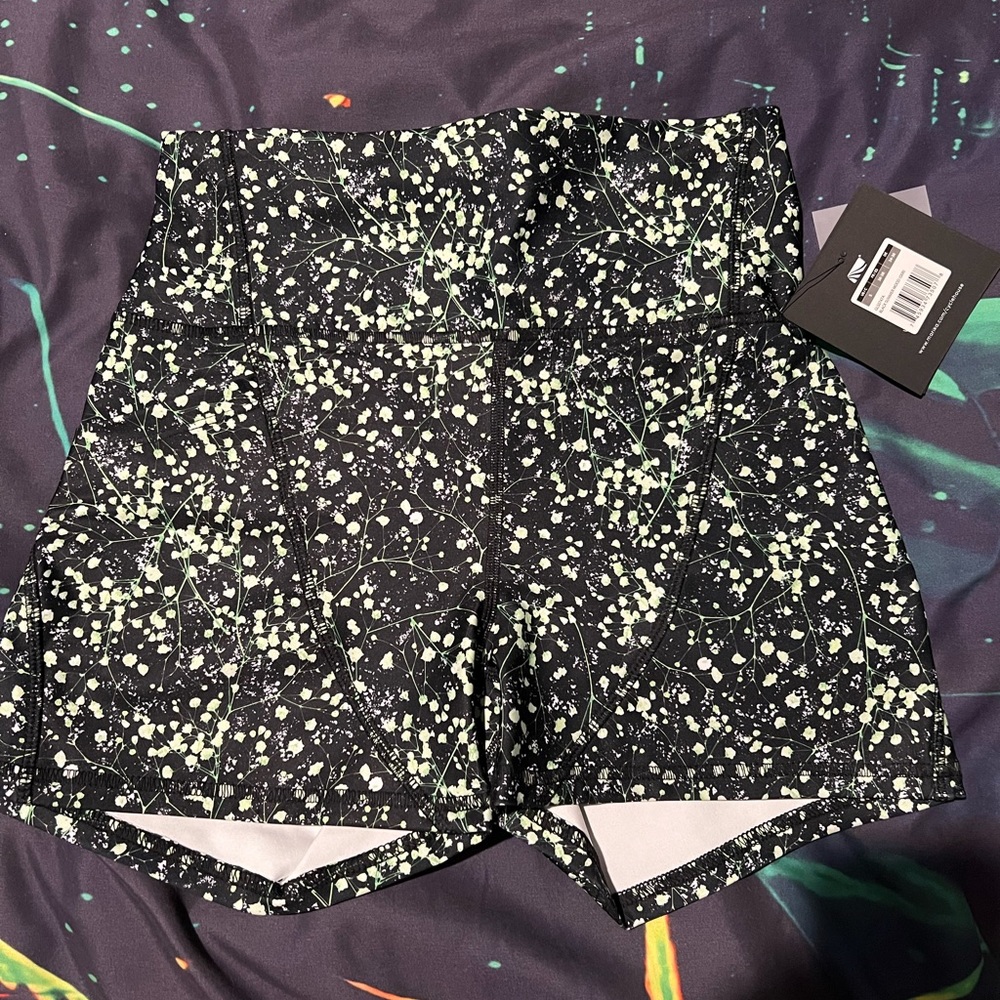 *NWT* Cyclehouse by Marika Size Small Black Lime Green Shorts